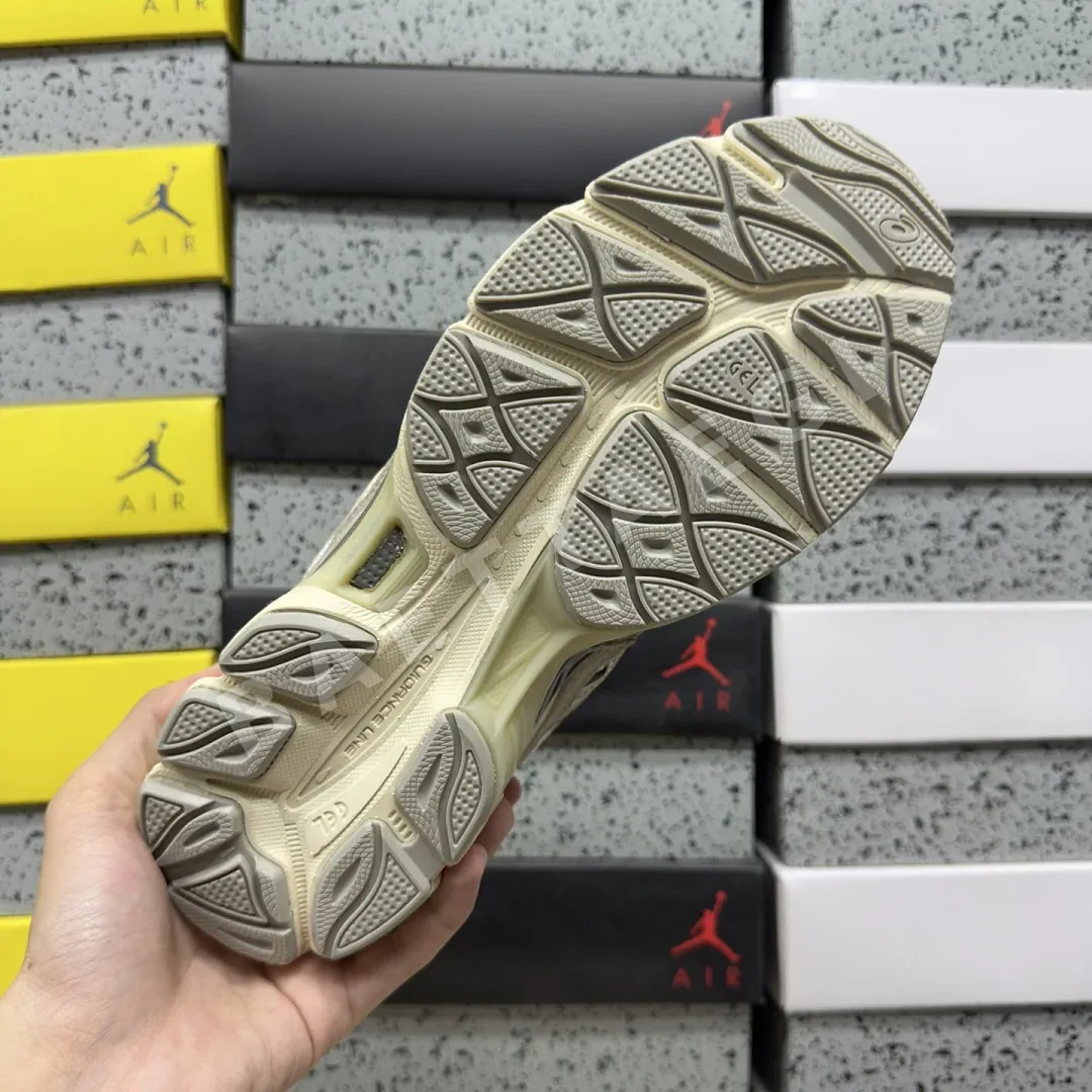 아식스 [WZ] 젤 NYC 1201A789-103 200474 Asics Gel-NYC Oyster Grey 상세 이미지 8
