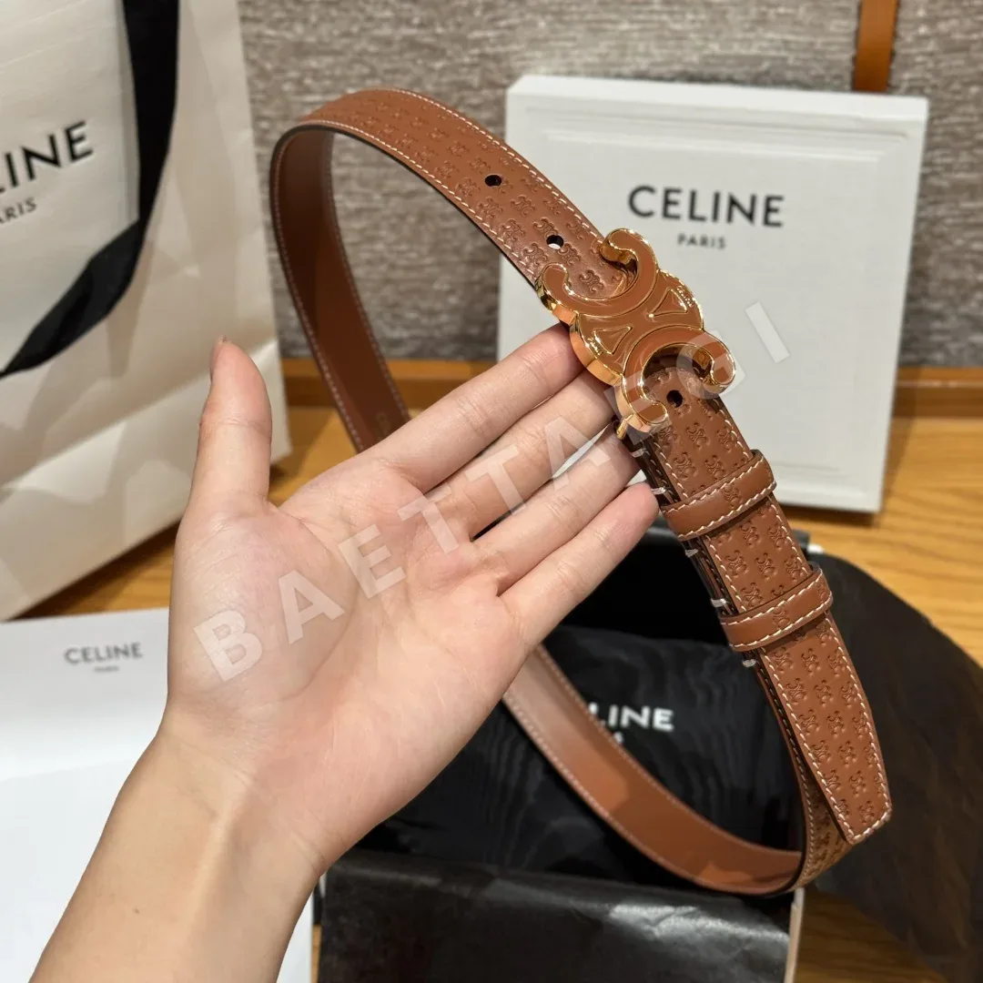셀린느 TRIOMPHE 에나멜 버클 송아지가죽 벨트 상세 이미지 3