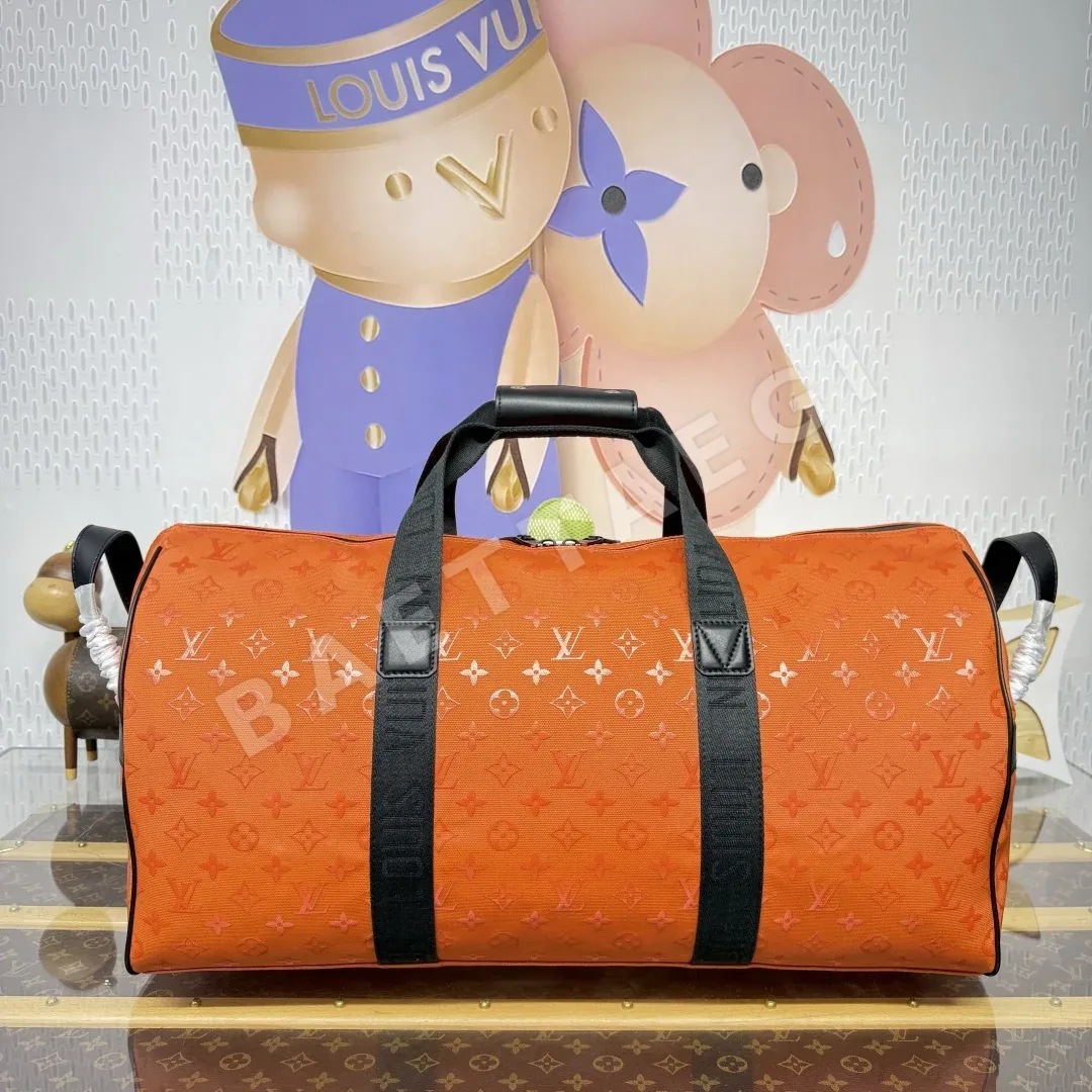 루이비통 NBA 로고 메시 스트랩 키폴 55 가방 M12724 상세 이미지 3
