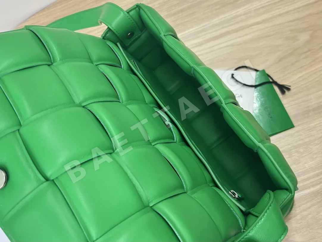 보테가베네타 카세트 스몰 가방 상세 이미지 6