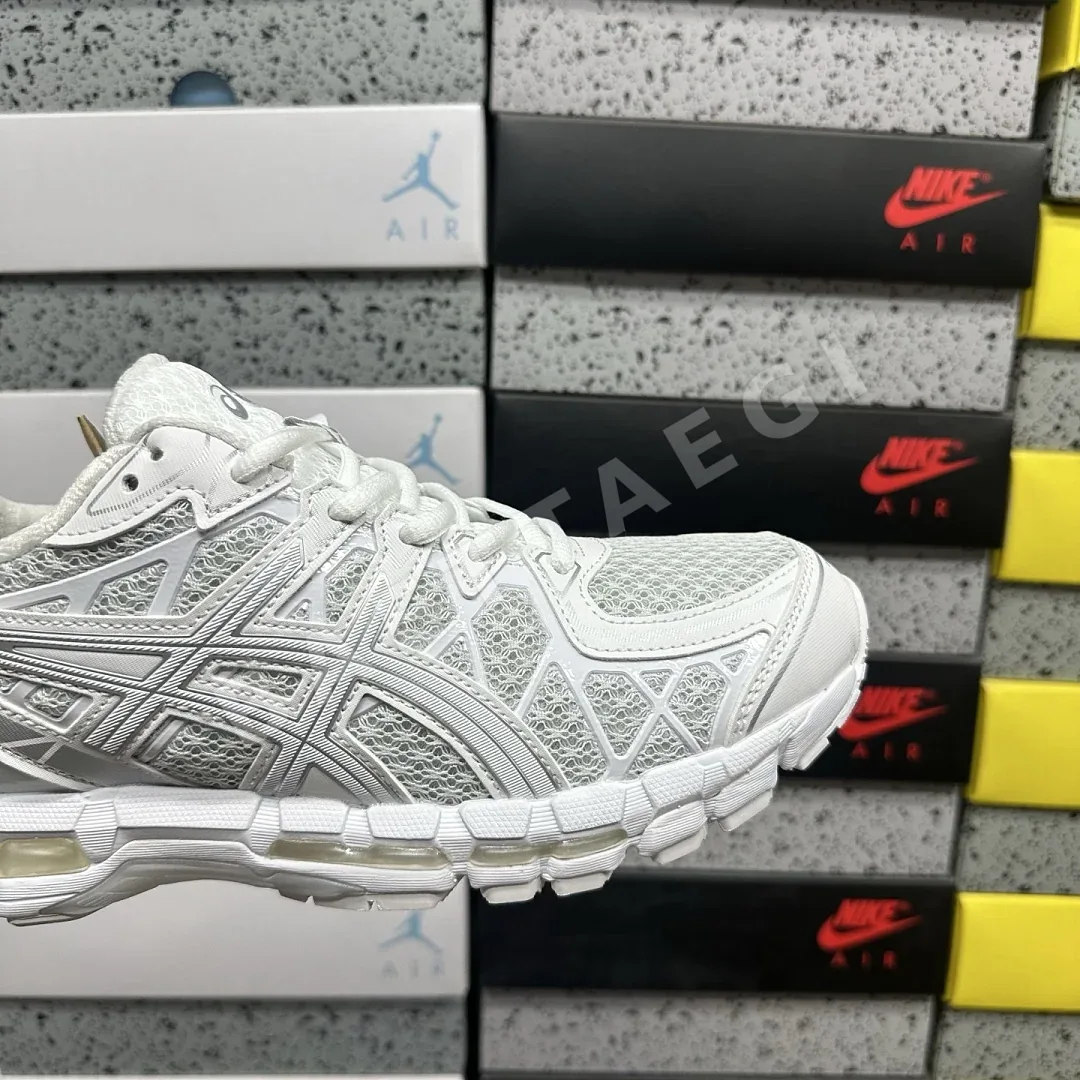 아식스 [TOP] 젤 카야노 20 1203A388-028 200479 Asics Gel-Kayano 20 Glacier Grey White 상세 이미지 4