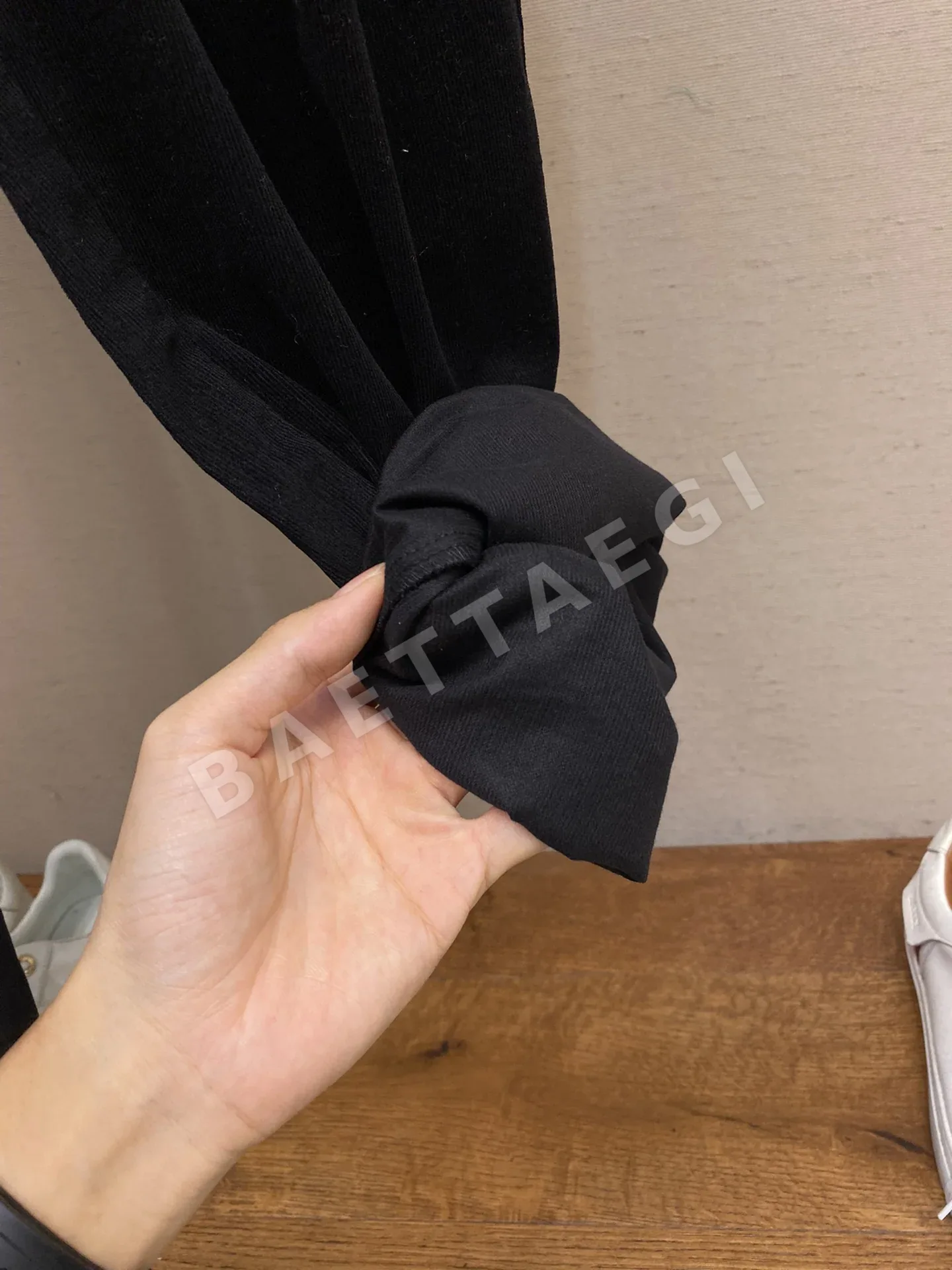 마르지엘라 코듀로이 와이드핏 남성 바지 상세 이미지 6