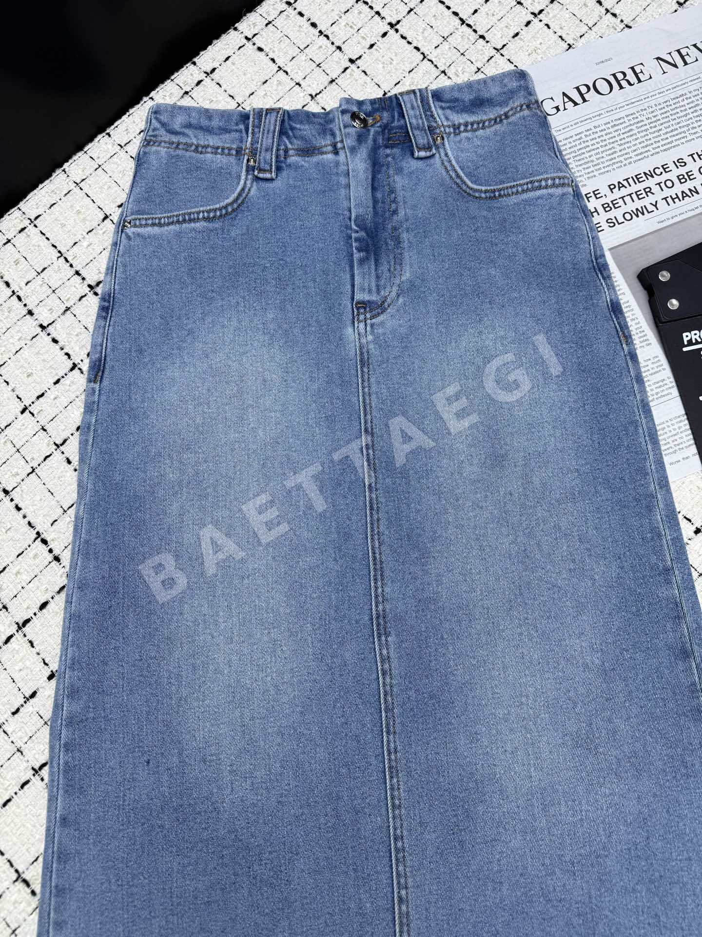 디올 나비 자수 여성 데님 맥시 스커트 상세 이미지 2