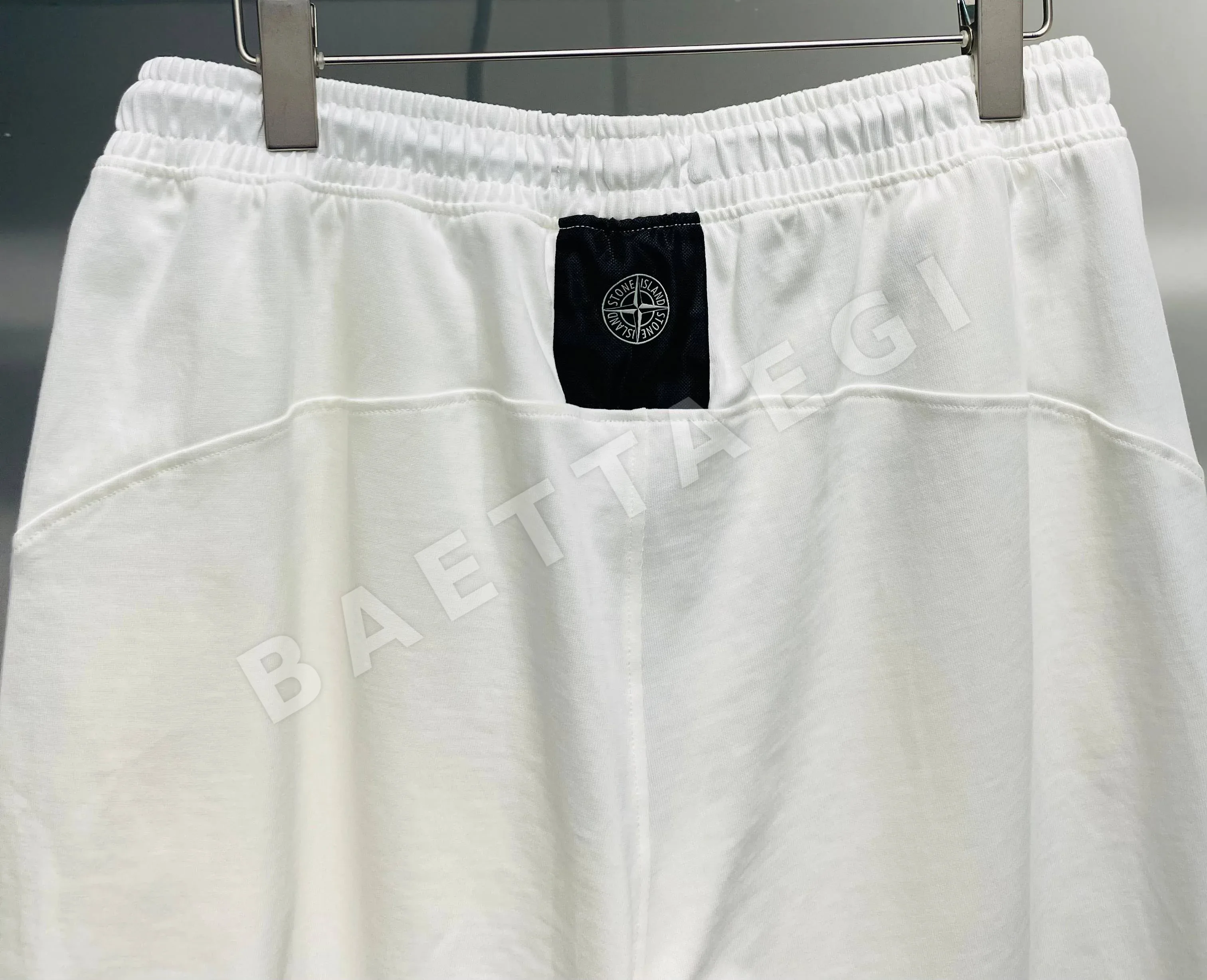 스톤아일랜드 컴퍼스 패치 프린트 고무 허리 남성 반바지 상세 이미지 5