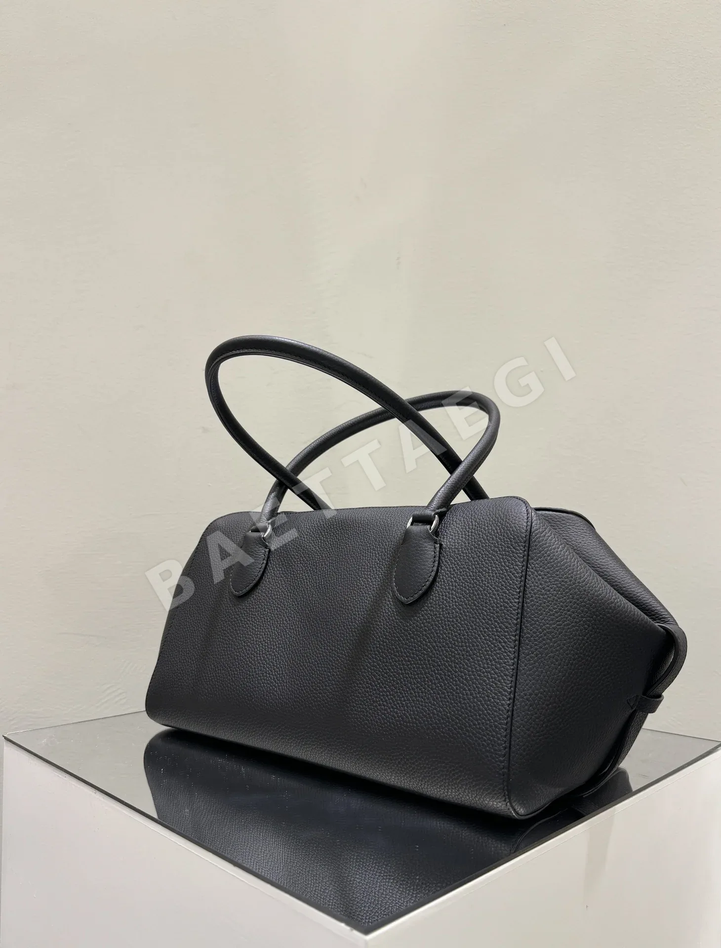 더로우 가방 상세 이미지 2