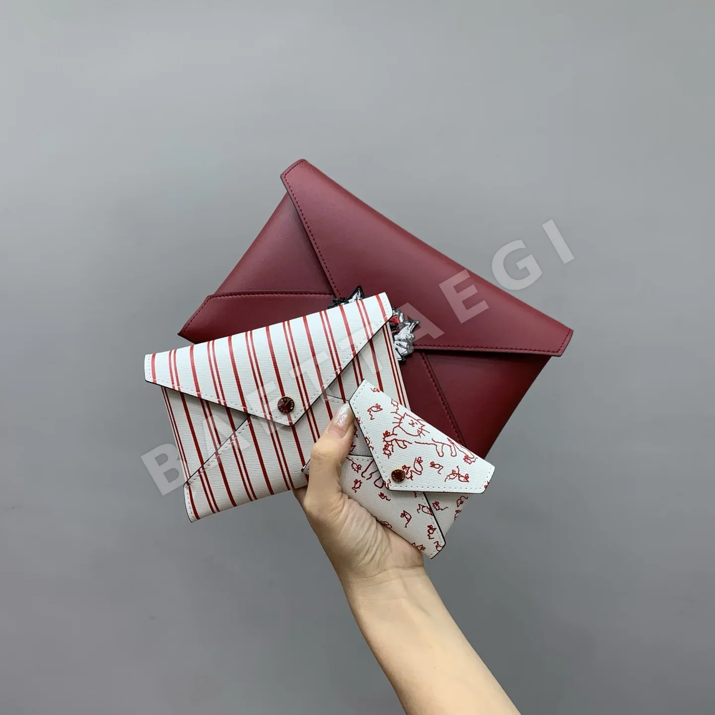 루이비통 오리가미 3-in-1 클러치 지갑 M25760