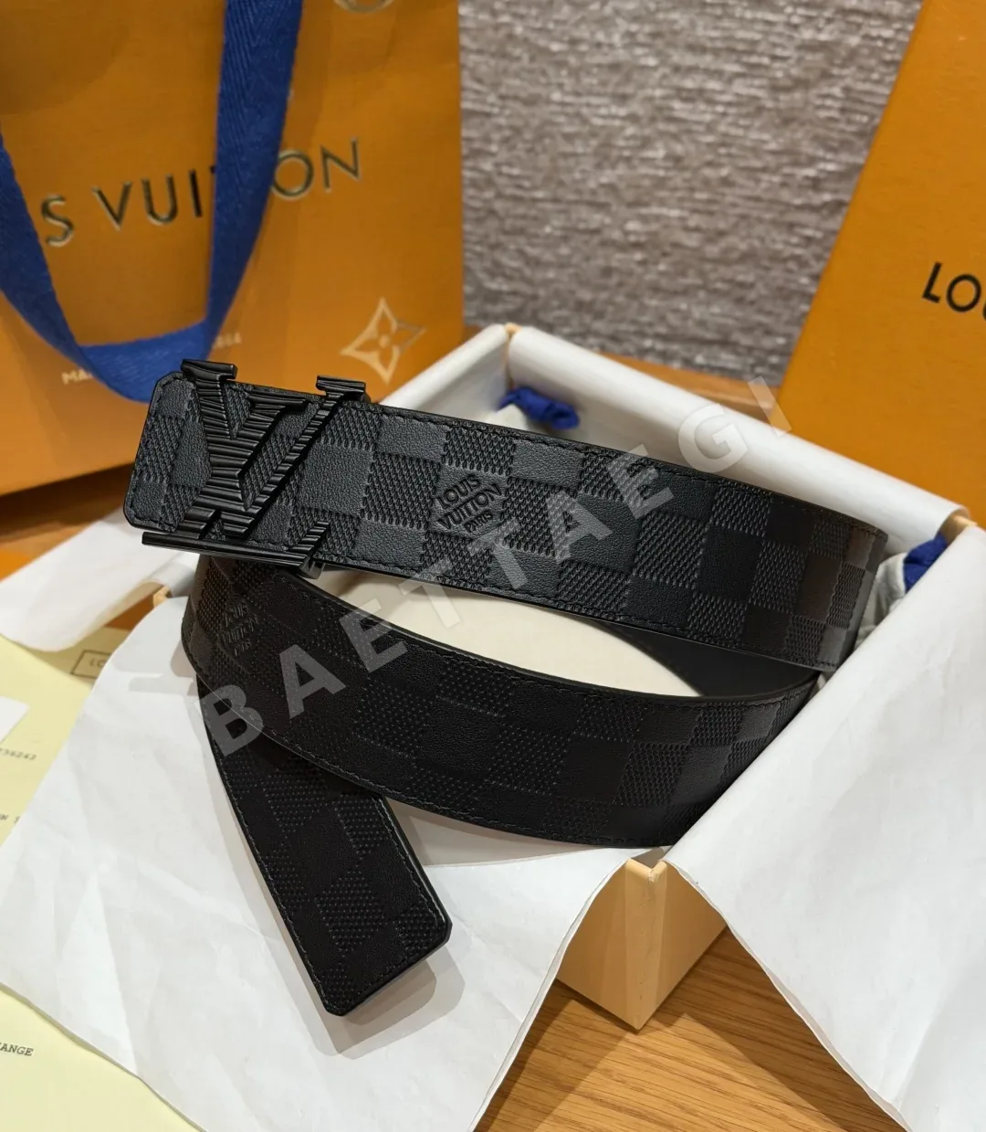 루이비통 이니셜즈 40mm 리버시블 가죽 벨트 173313