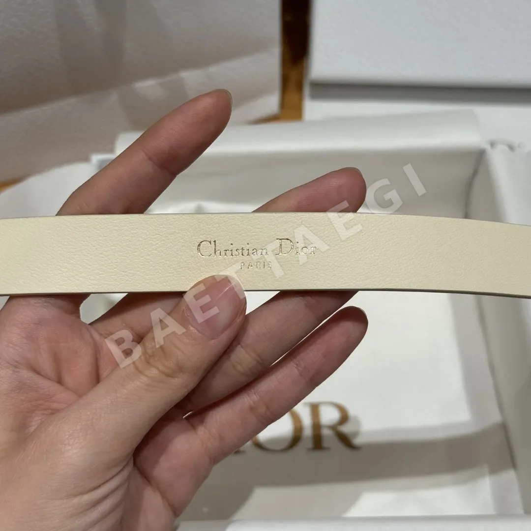 디올 럭키스타 그레인 카프스킨 벨트 상세 이미지 8