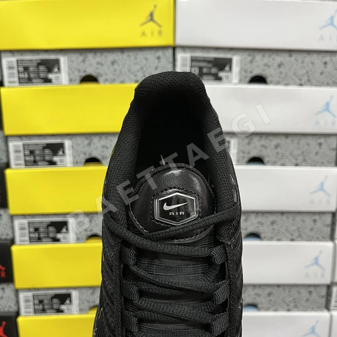 나이키 [DF] 에어 맥스 플러스 604133-050 201063 Nike Air Max Plus Triple Black 상세 이미지 7