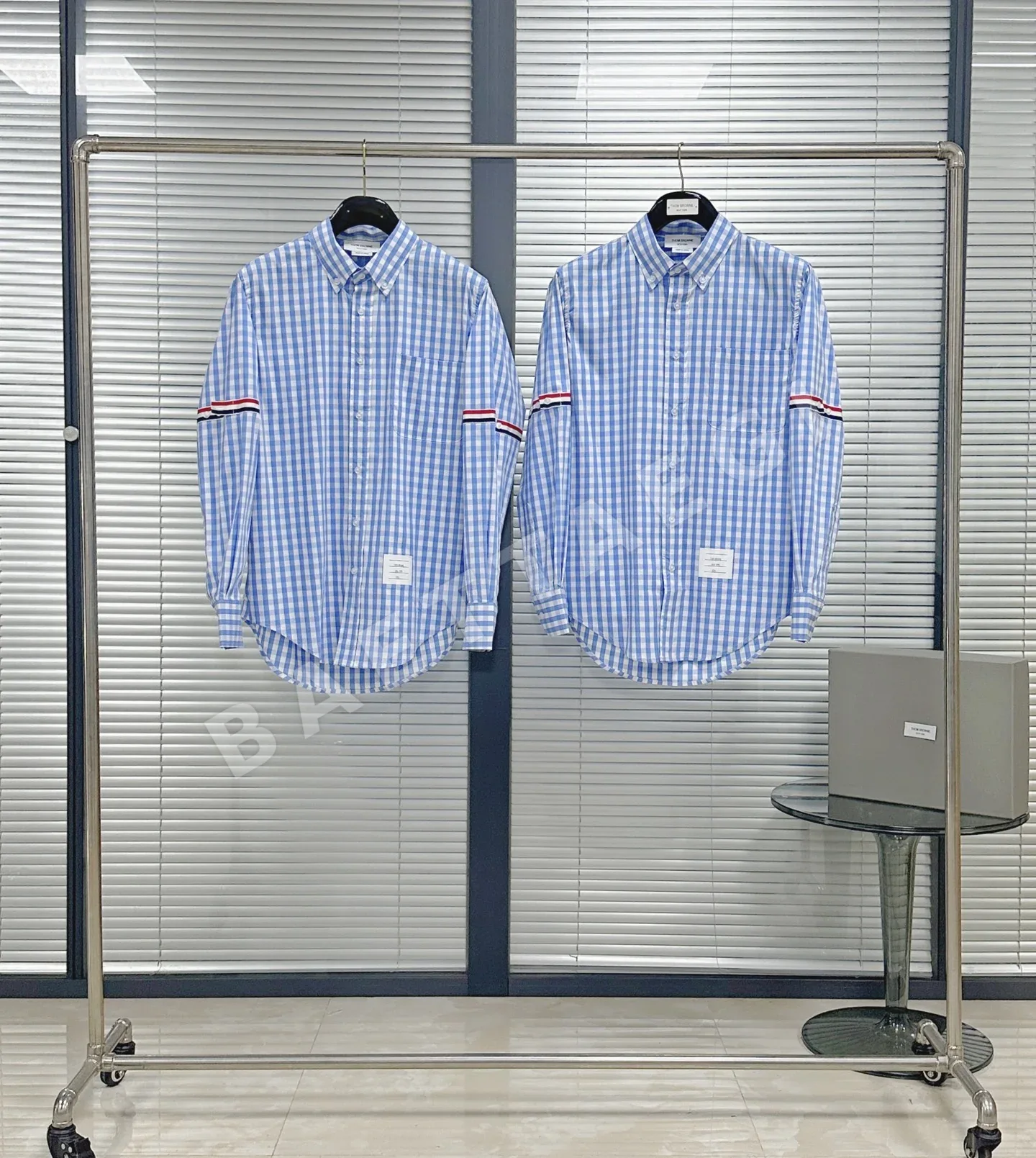 톰브라운 오버핏 체크 긴팔 셔츠 남성의류 46689