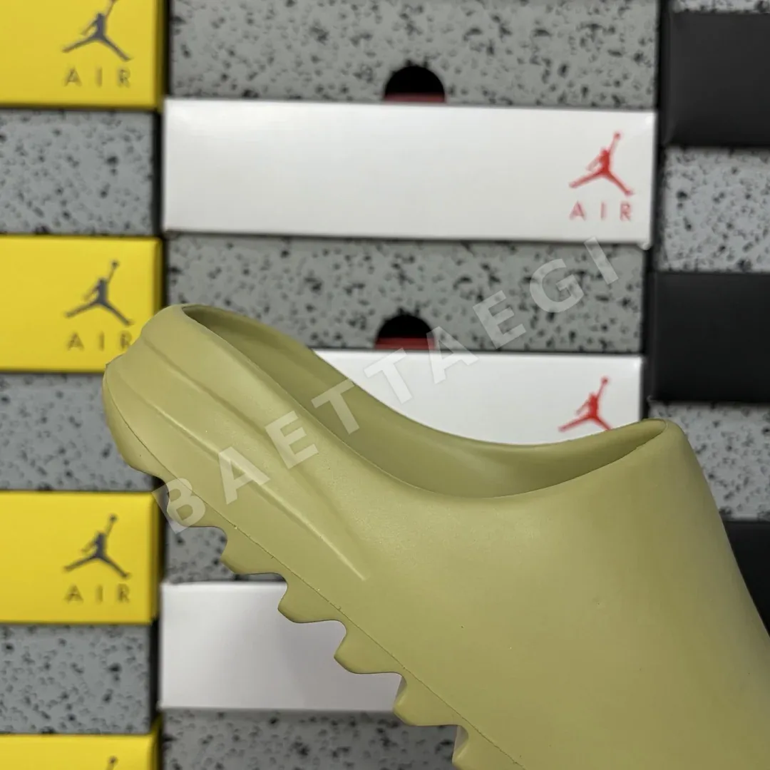 아디다스 [LW] 이지 슬라이드 FX0494 200627 Adidas Yeezy Slide Resin 상세 이미지 3