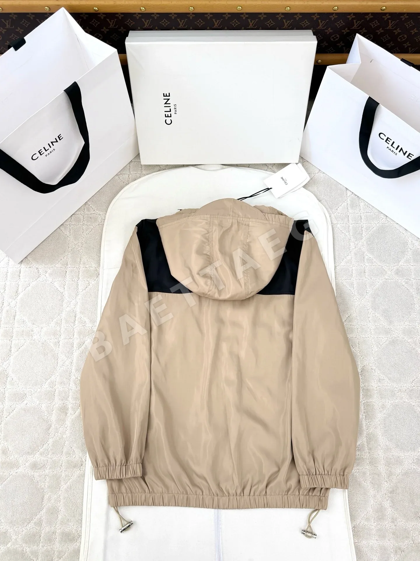 셀린느 나일론 컬러블록 후드 자켓 상세 이미지 2