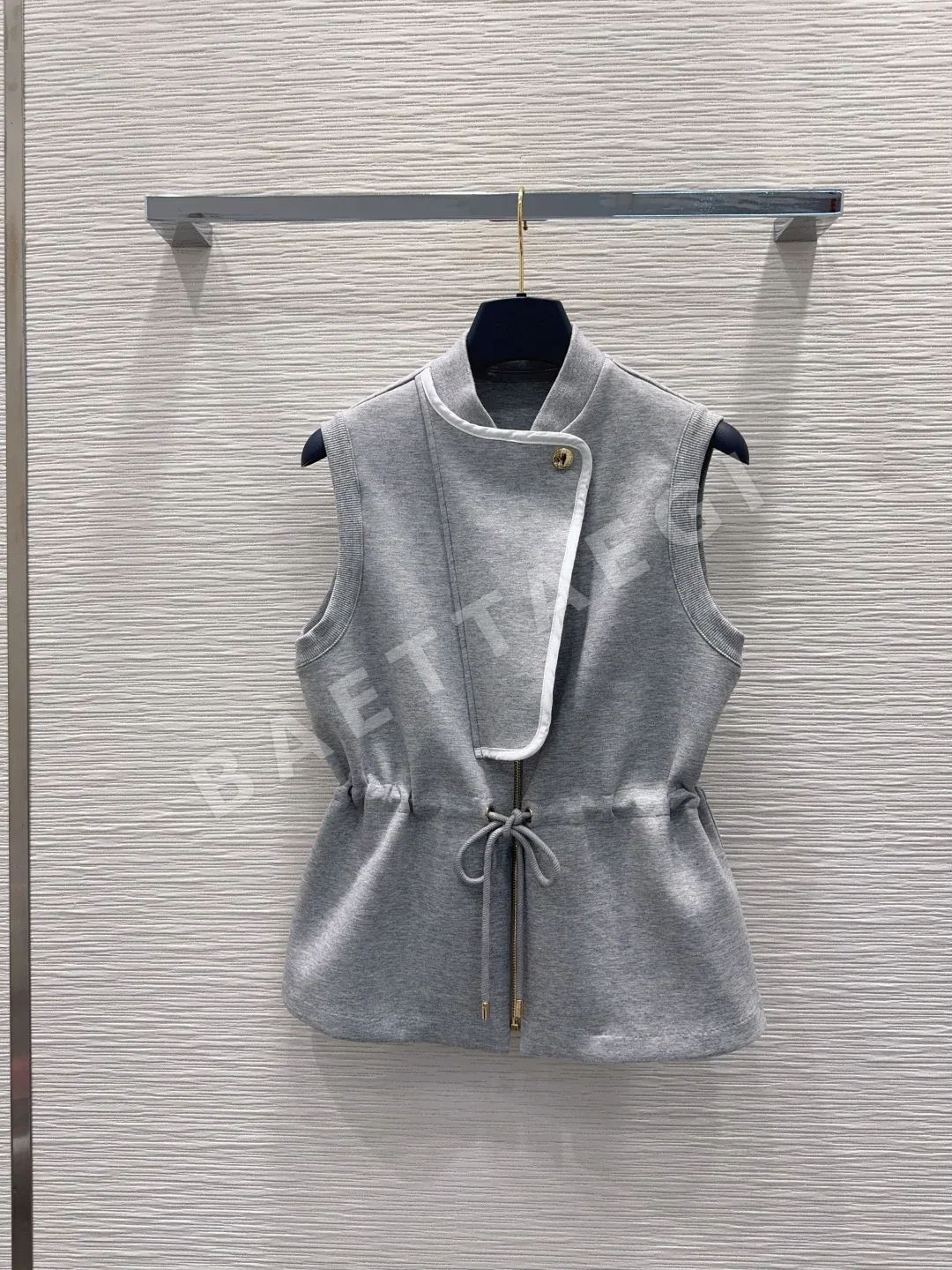 루이비통 여성 슬림핏 반팔 티셔츠 상세 이미지 3