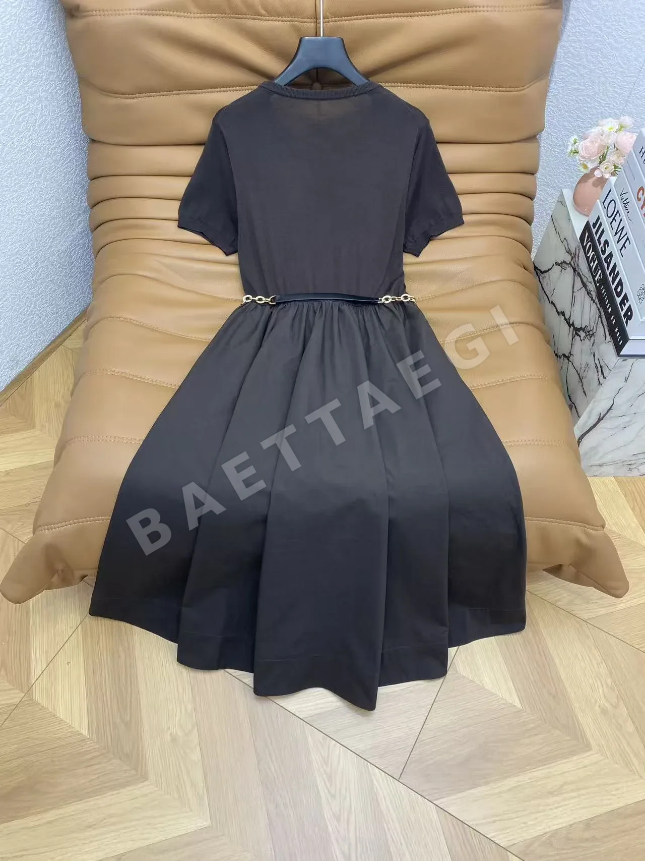 발렌티노 3D 장미 장식 반소매 코튼 원피스 상세 이미지 6