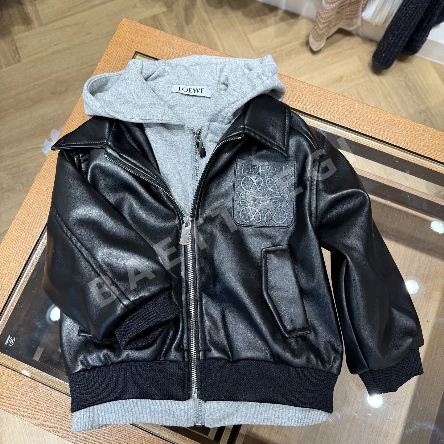 로에베 키즈 자켓 패딩 상세 이미지 2
