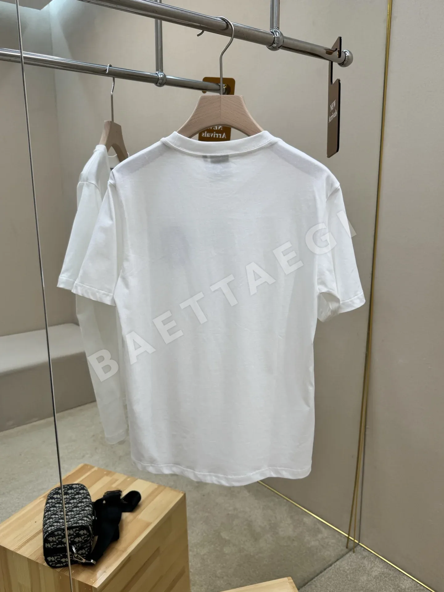 디올 자수 장식 남성 반팔 티셔츠 상세 이미지 8