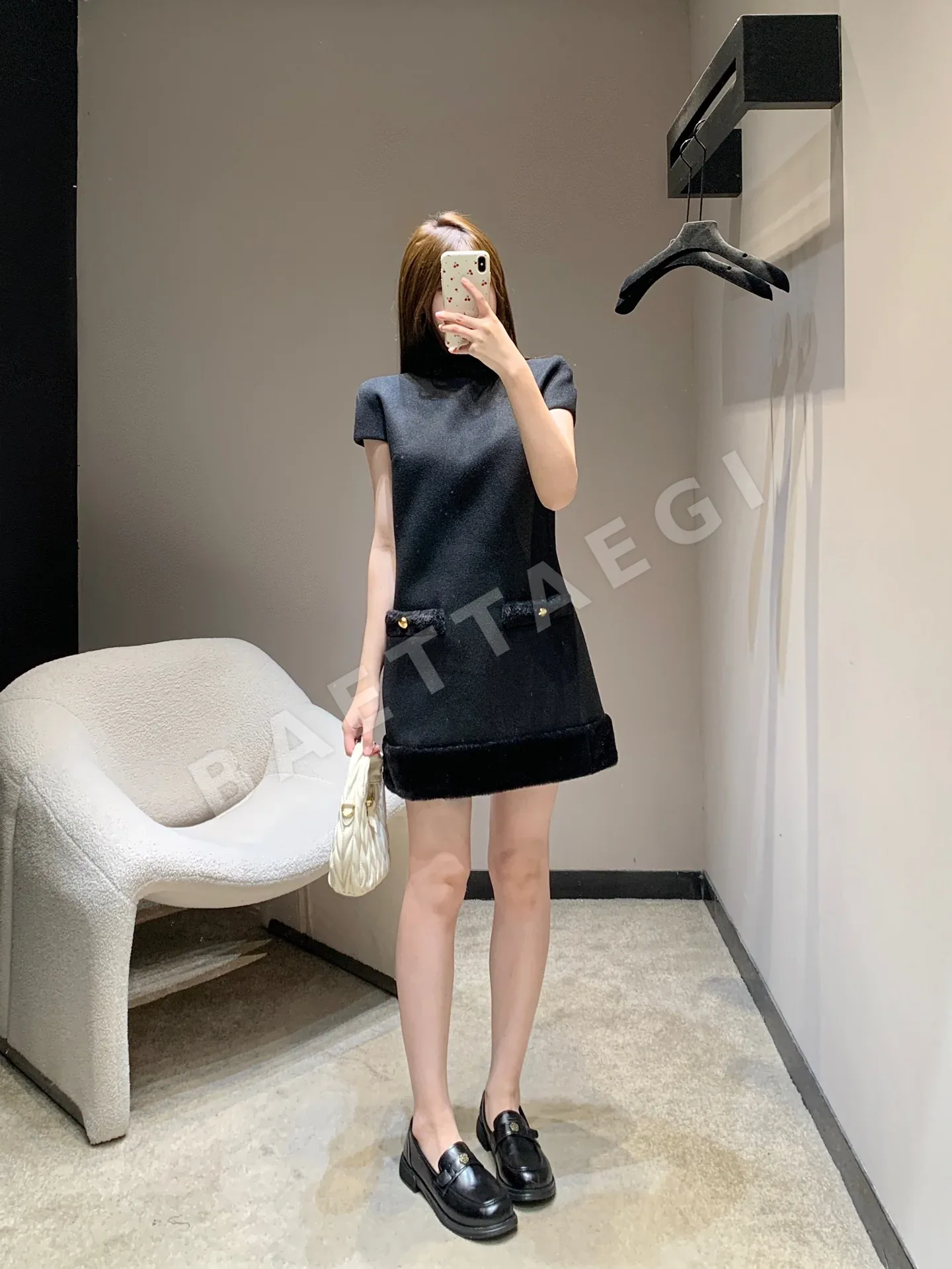 프라다 플러시 패치워크 반팔 원피스 상세 이미지 6