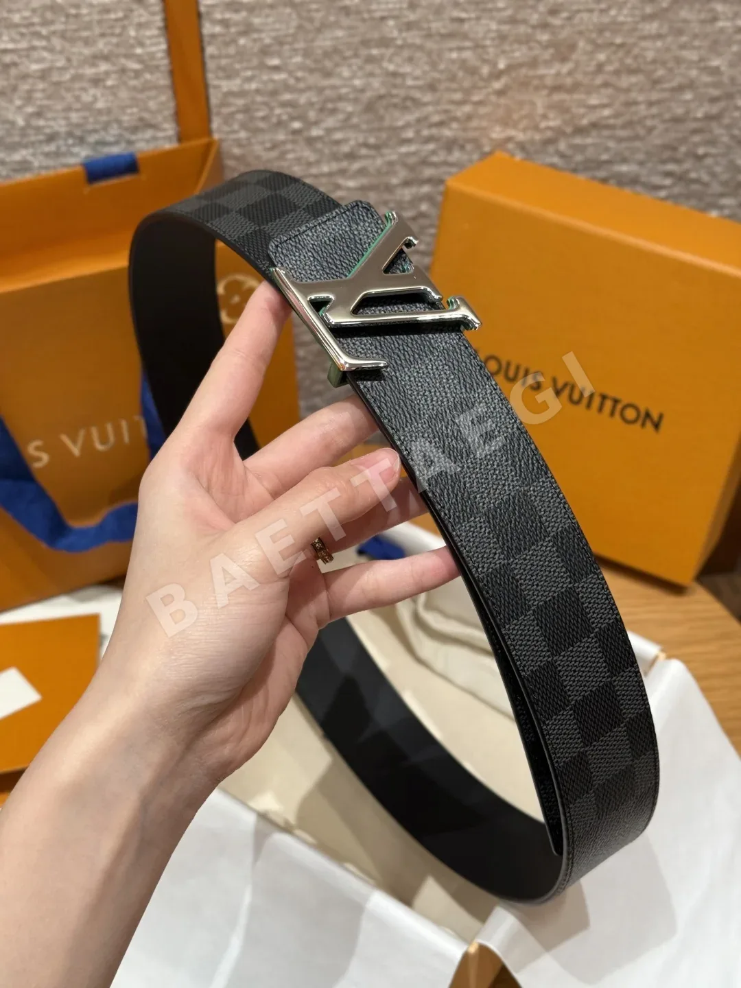 루이비통 이니셜 40mm 리버서블 벨트 상세 이미지 3