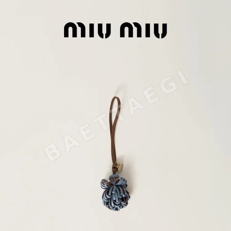 미우미우 가죽 태슬 플라워 키링 203615