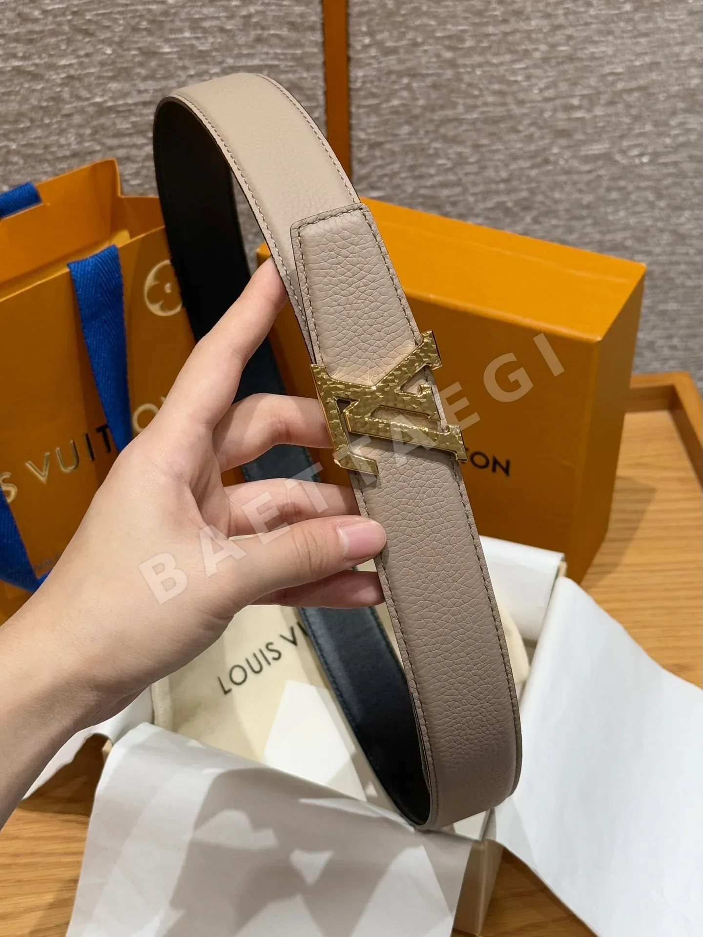 루이비통 스테인리스 스틸 버클 소가죽 벨트 상세 이미지 3