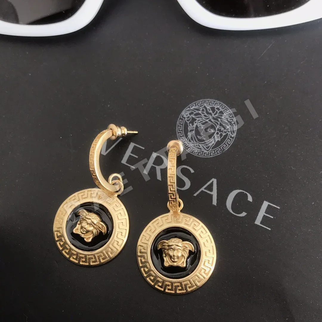 베르사체 귀걸이 63378 Versace Earrings 상세 이미지 6