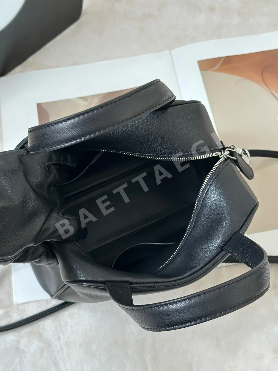 더로우 가방 상세 이미지 9