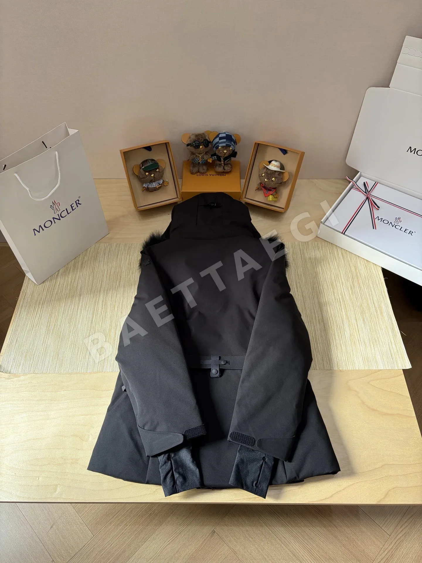 몽클레르 여성 패딩 재킷 상세 이미지 15