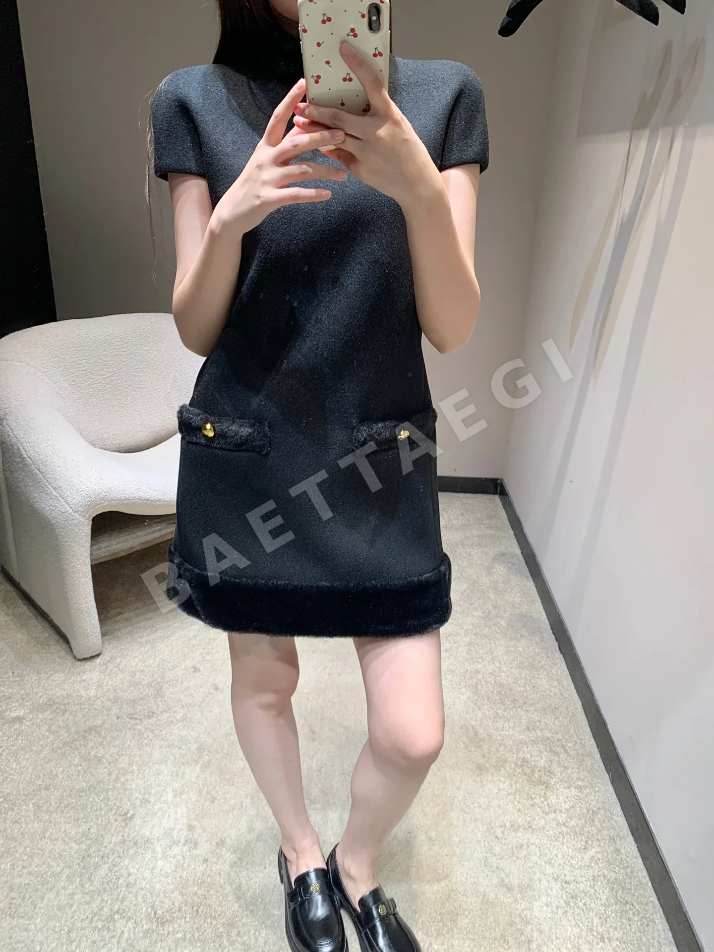 프라다 플러시 패치워크 반팔 원피스 상세 이미지 2