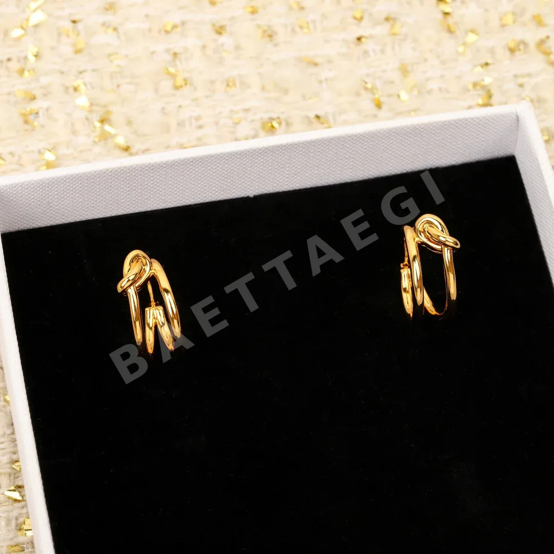 셀린느 3D 노트 개선문 큐빅 귀걸이 상세 이미지 6
