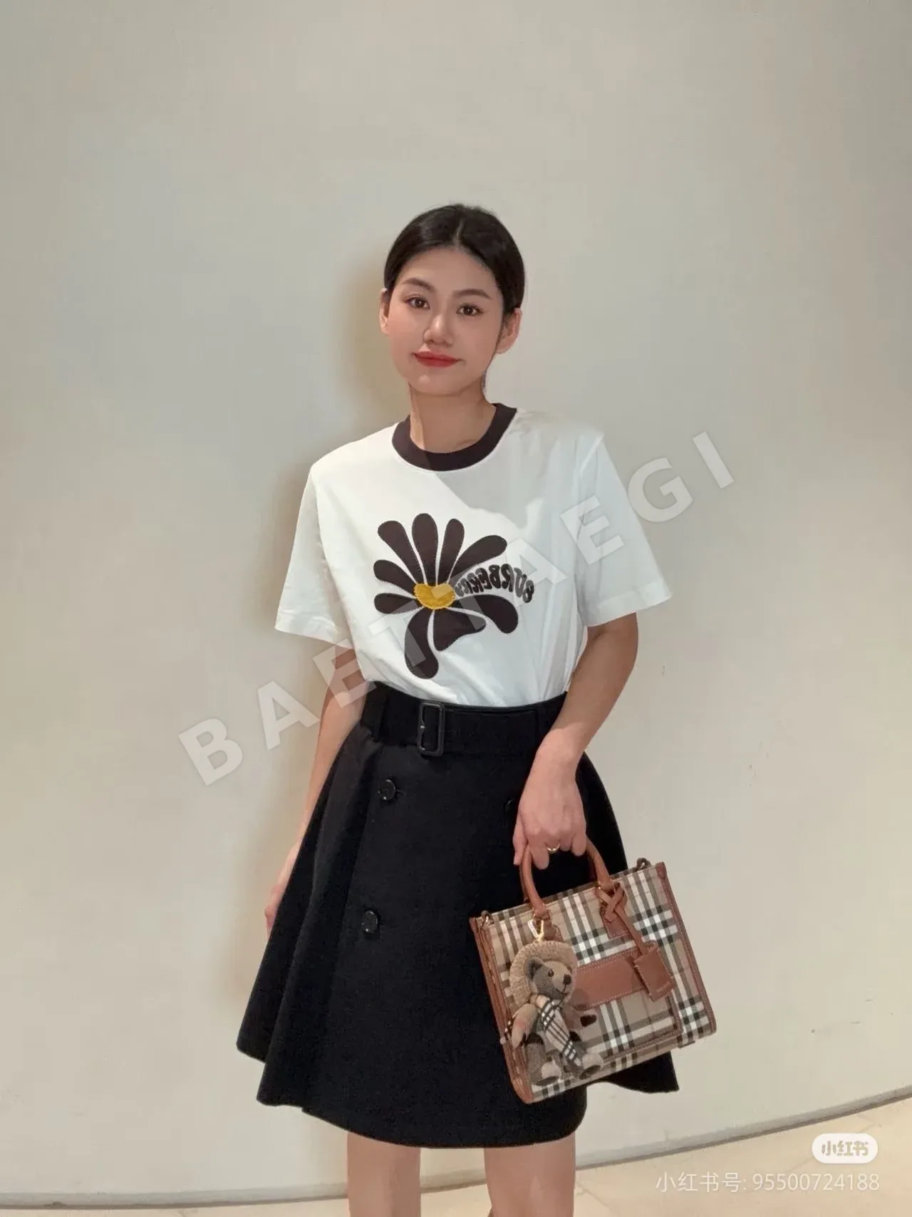 버버리 국화 자수 패치워크 여성 반팔 티셔츠 상세 이미지 14