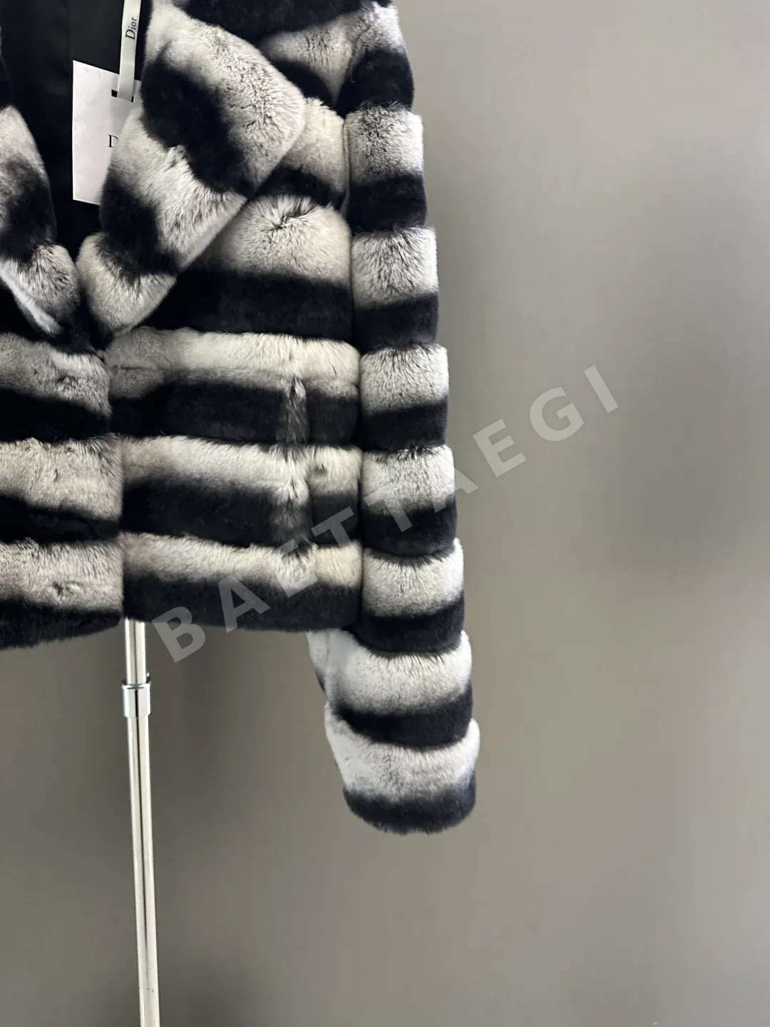 디올 렉스 래빗 퍼 코트 상세 이미지 6
