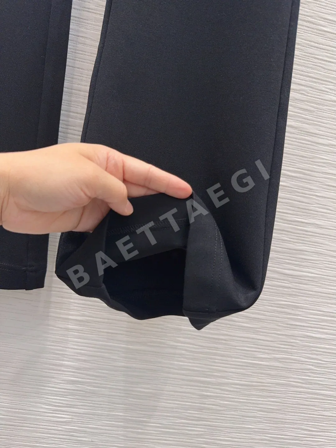 펜디 마이크로 플레어 미드 하이웨이스트 여성 바지 상세 이미지 5