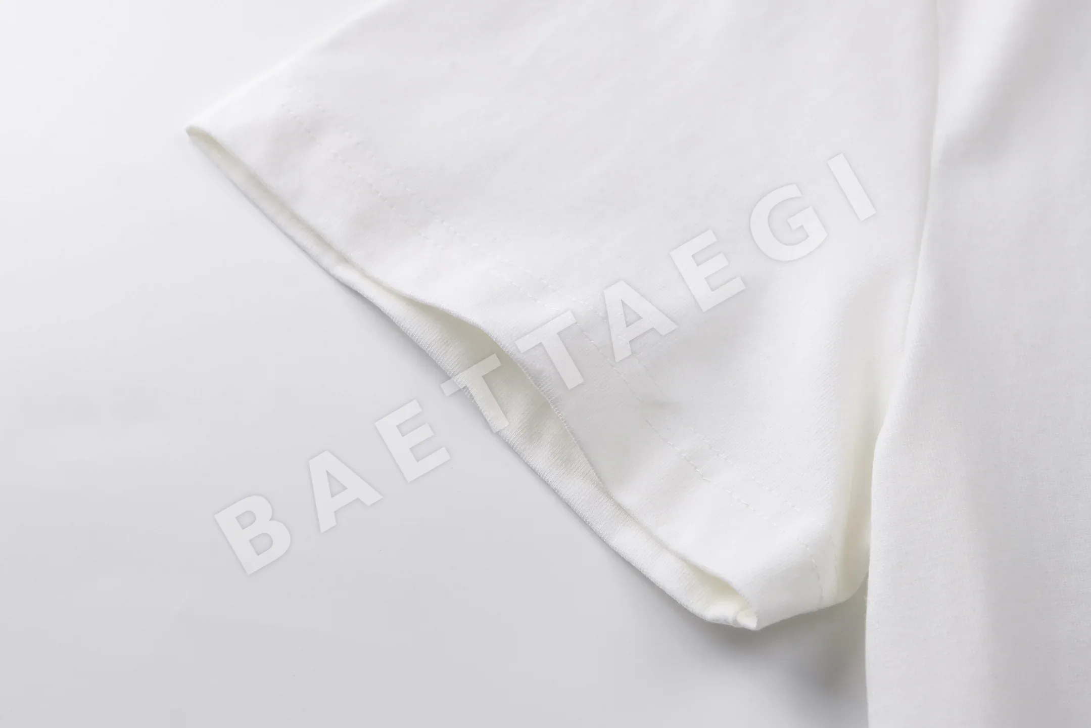 루이비통 뱀피 프린트 반팔 티셔츠 상세 이미지 7