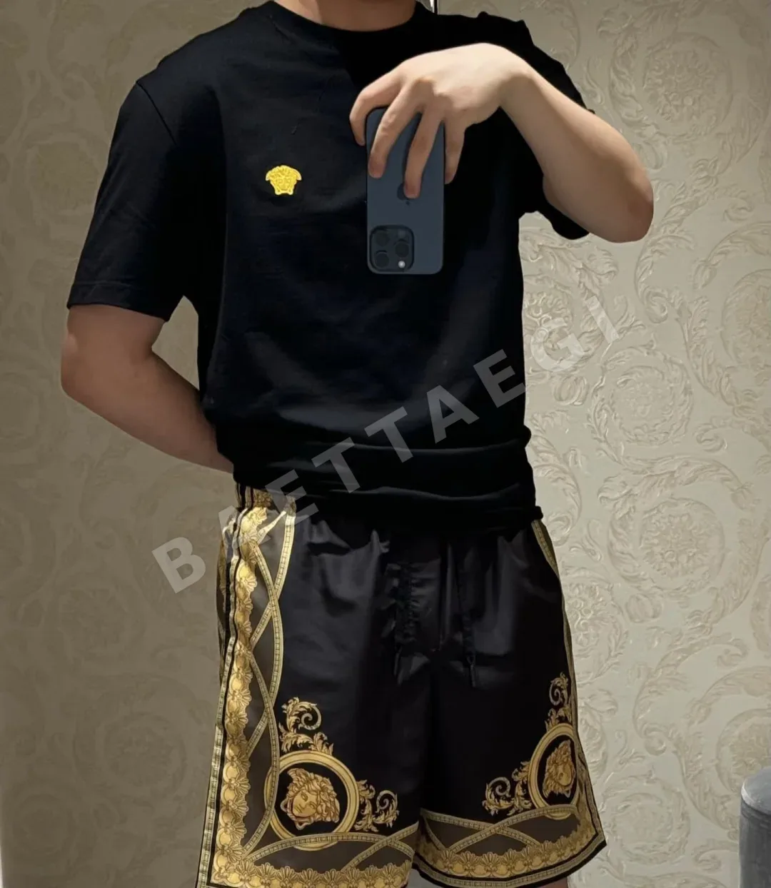 베르사체 메두사 자수 남성 반팔 티셔츠 상세 이미지 3