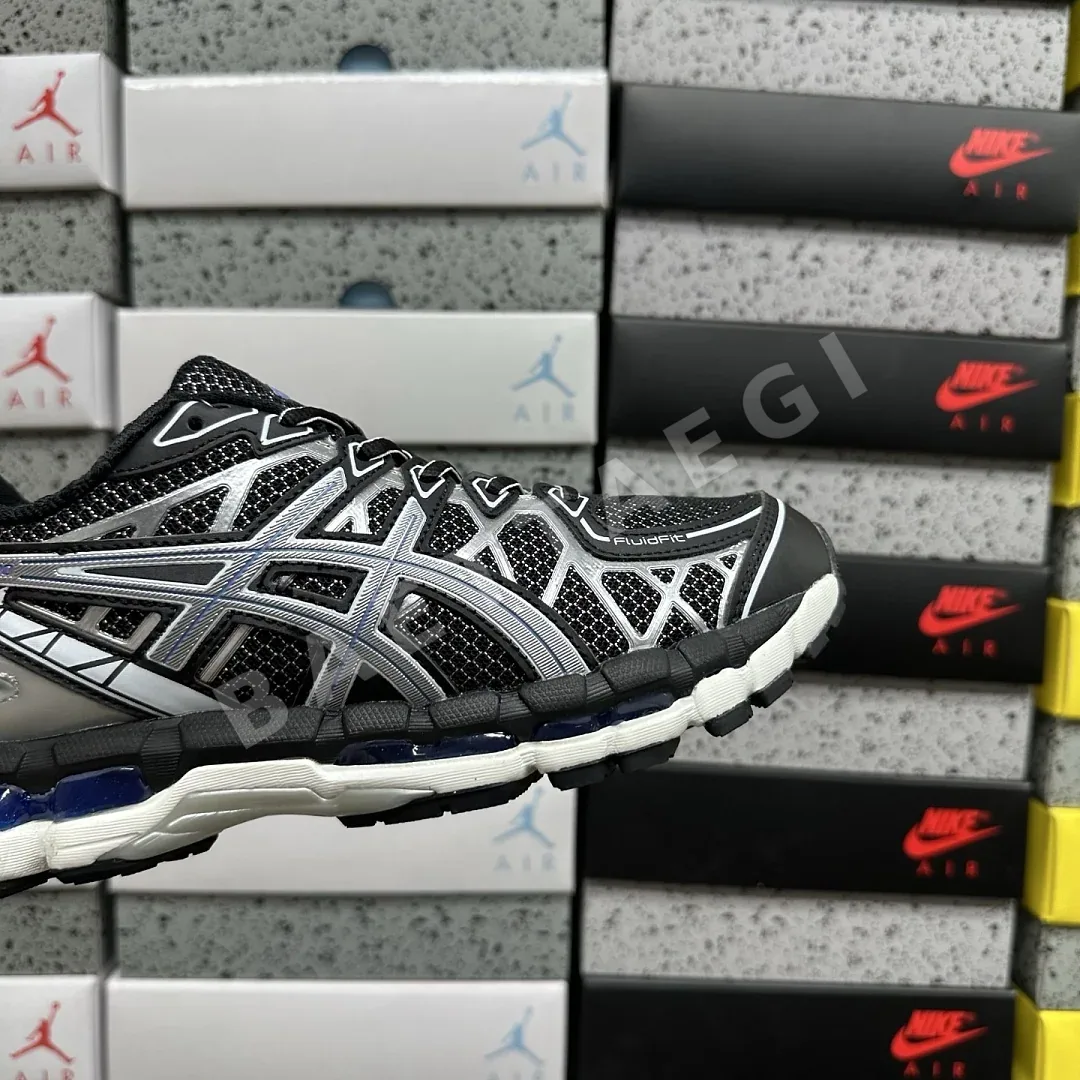 아식스 [TOP] 젤 카야노 20 1203A388-001 200425 Asics Gel-Kayano 20 Black Pure Silver 상세 이미지 3