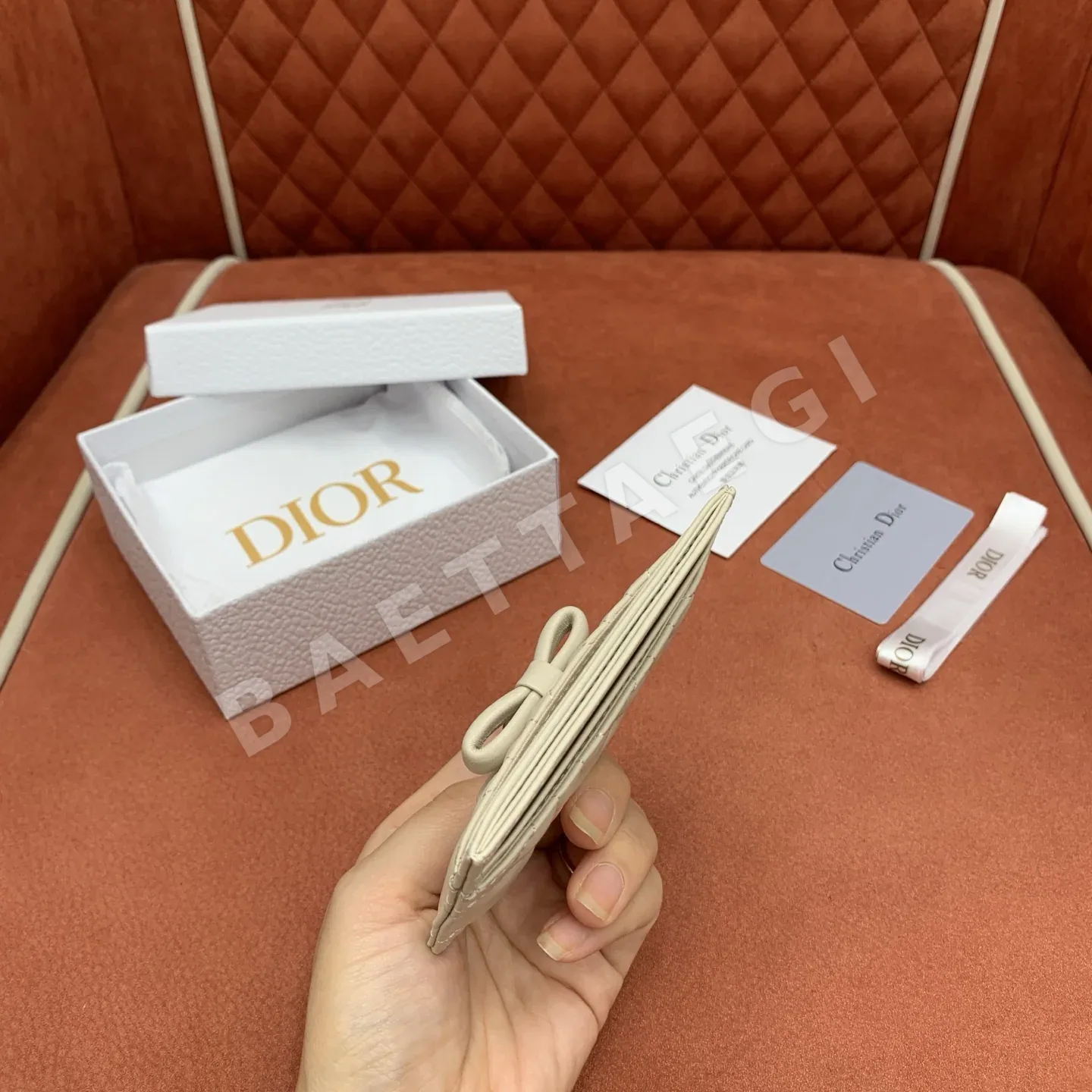 디올 리본 메탈 잠금 램스킨 카드 지갑 상세 이미지 5