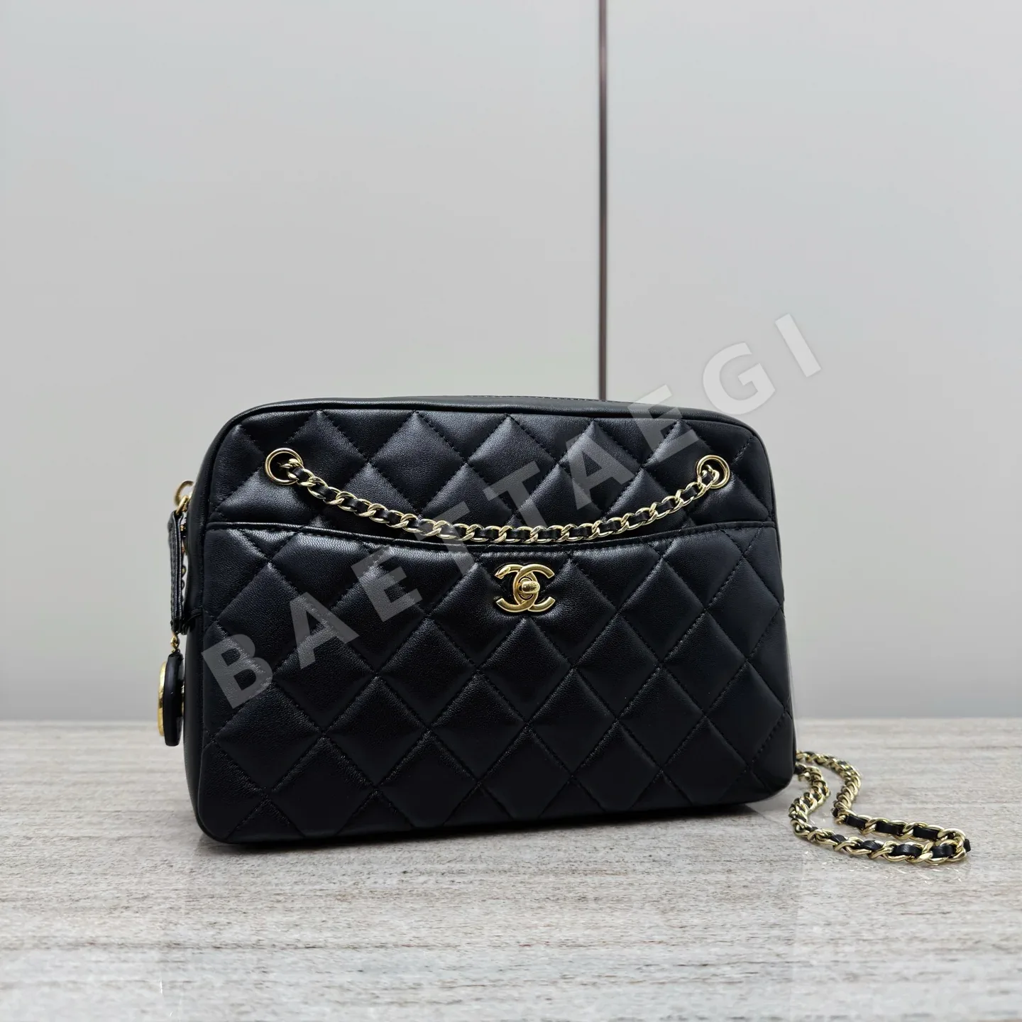 샤넬 24K 금도금 블랙 카메라백 32946