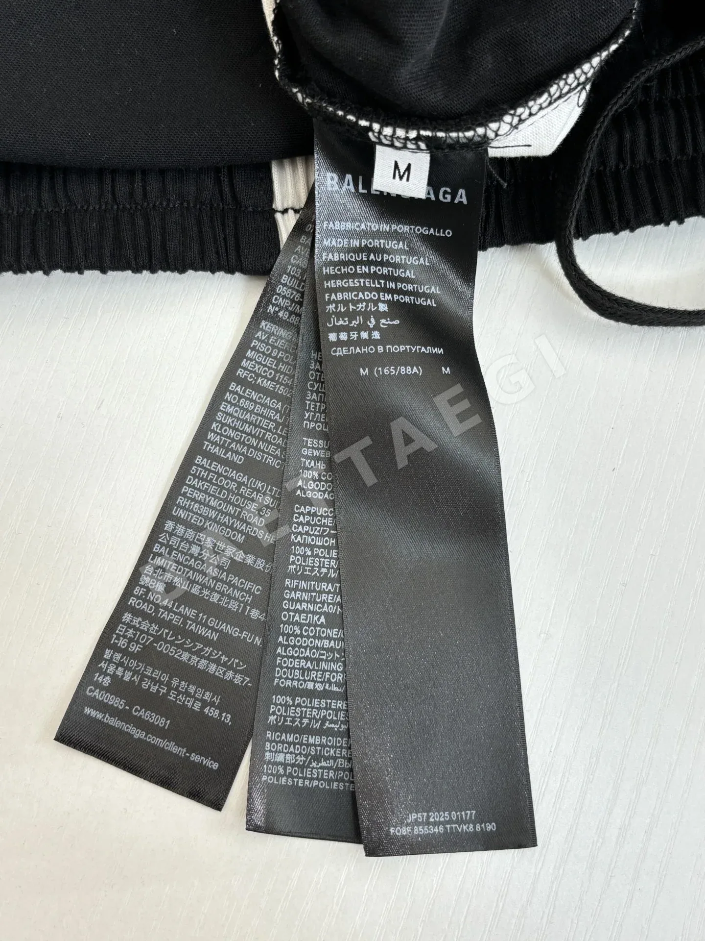 발렌시아가 자수 오버핏 반바지 상세 이미지 9