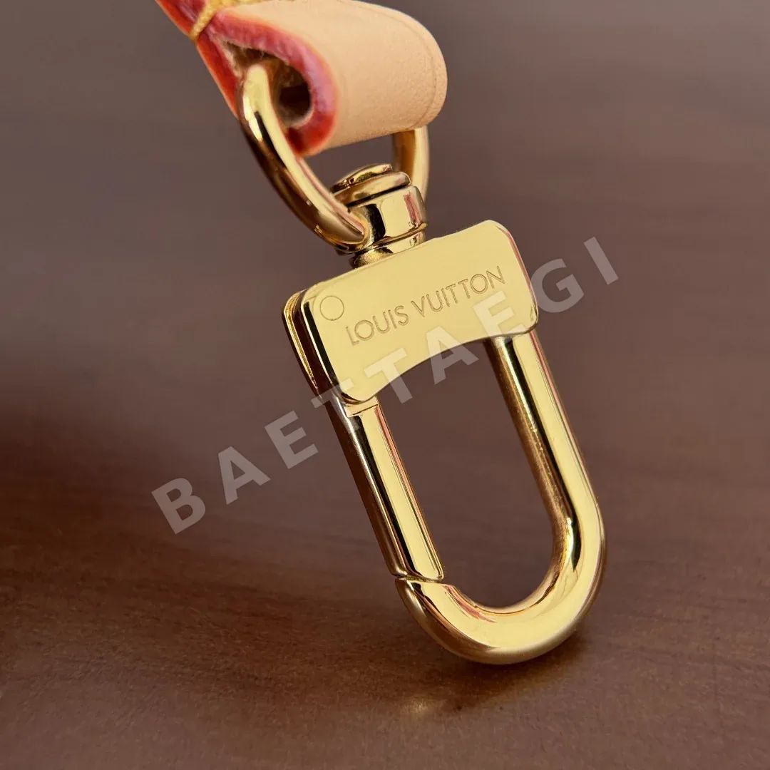 루이비통 모노그램 중형 배지 가방 M47085 상세 이미지 8