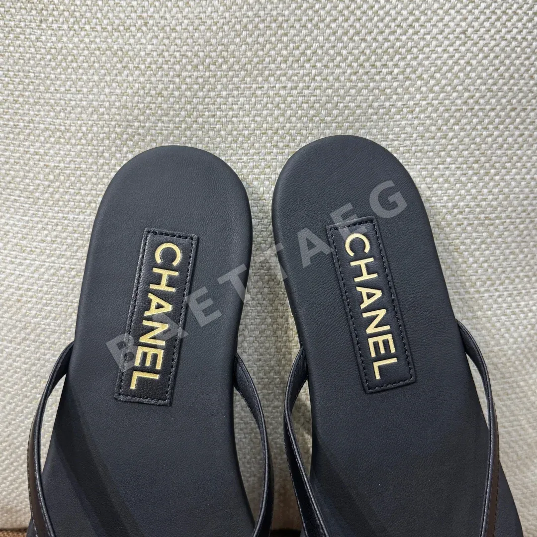 샤넬 더블 C 라인스톤 장식 램스킨 플립플롭 상세 이미지 8