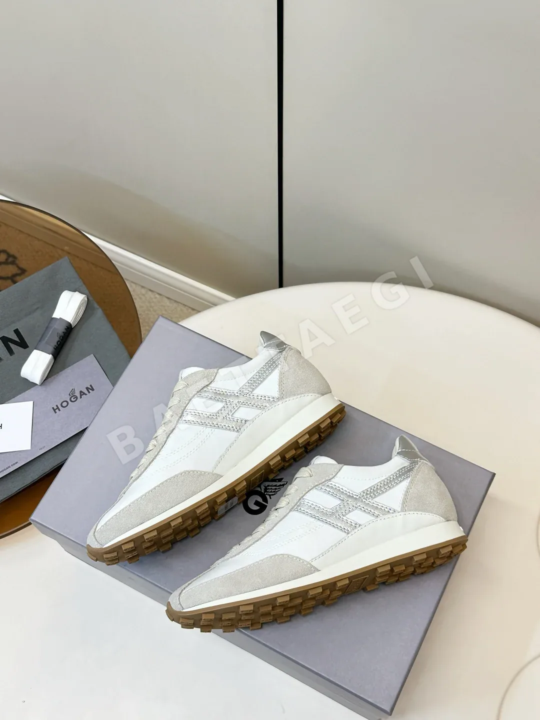 호간 애슬레틱 러너 스웨이드 메시 신발 상세 이미지 9