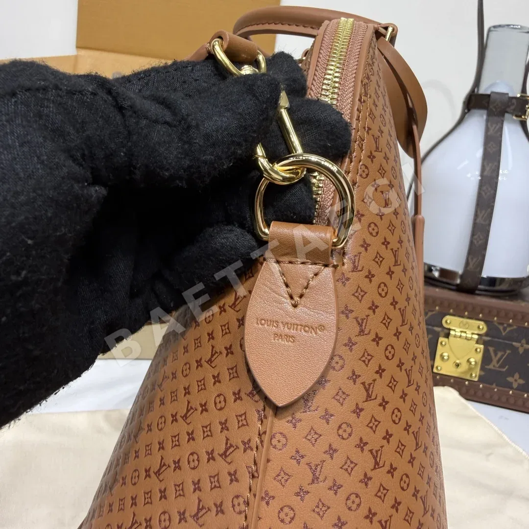 루이비통 알마 MM 소프트 송아지가죽 핸드백 M28517 상세 이미지 8