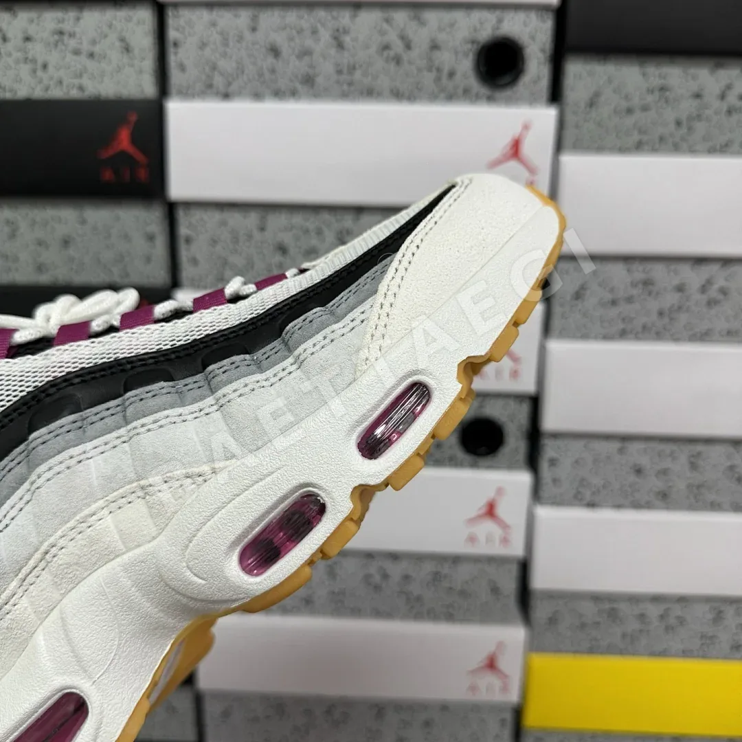 나이키 [GX] 에어 맥스 95 SB 그레이 퍼플 HF7545-100 201223 Nike Air Max 95 SB Cactus Flower 상세 이미지 8