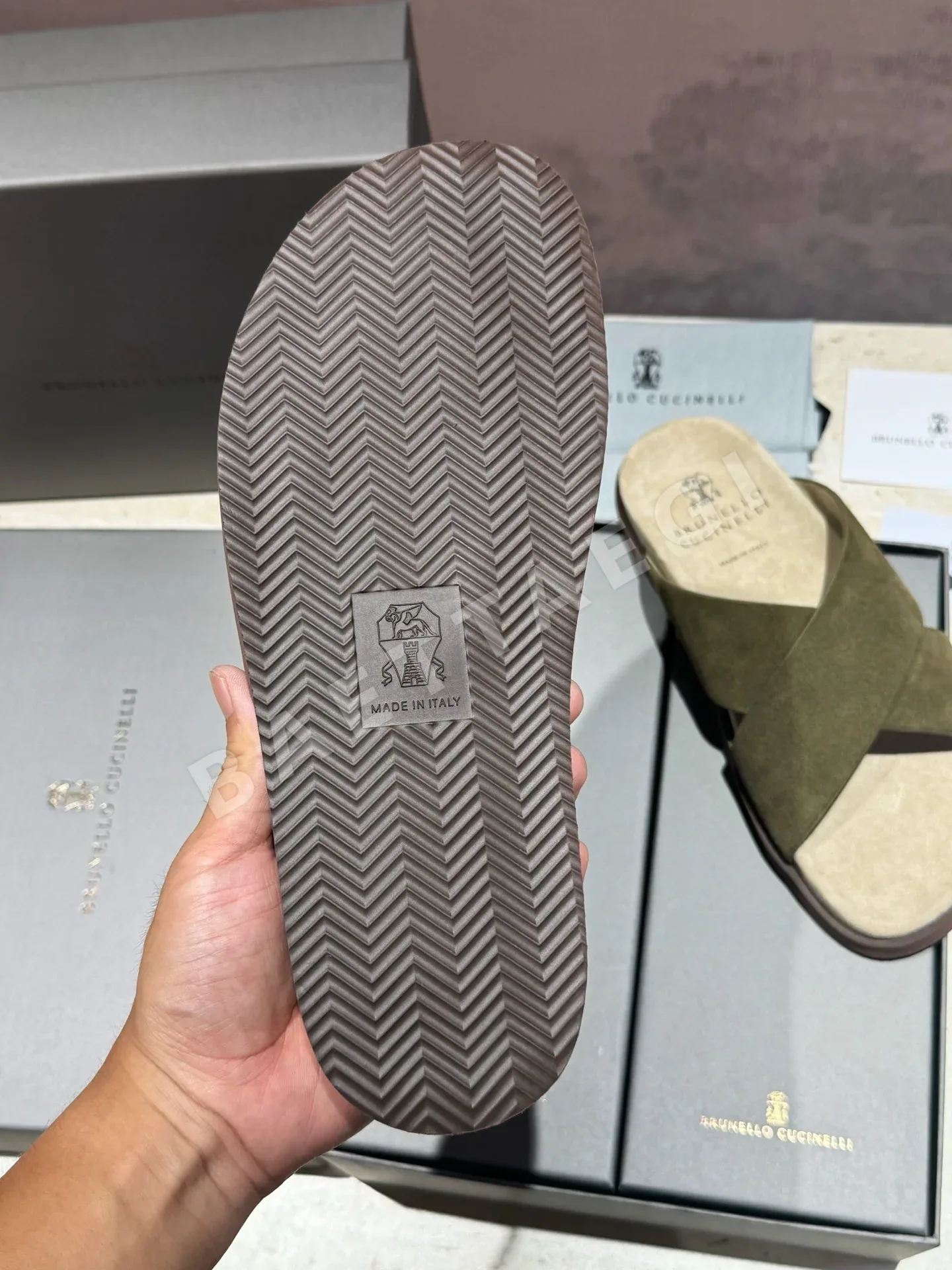 브루넬로쿠치넬리 남성 스웨이드 샌들 상세 이미지 6