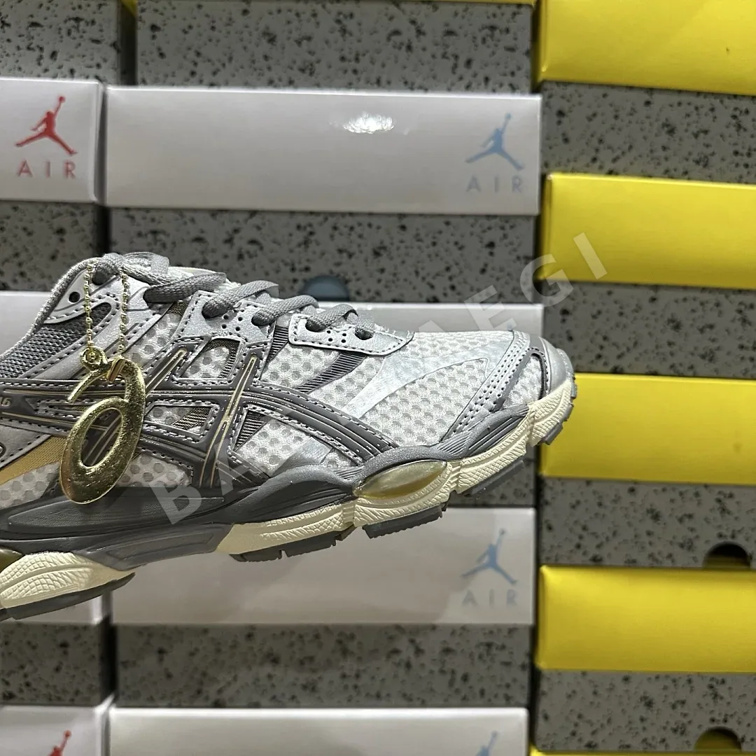 아식스 [WZ] 젤 큐뮬러스 16 1203A733-101 200407 Asics Gel-Cumulus 16 Cream Clay Grey 상세 이미지 2