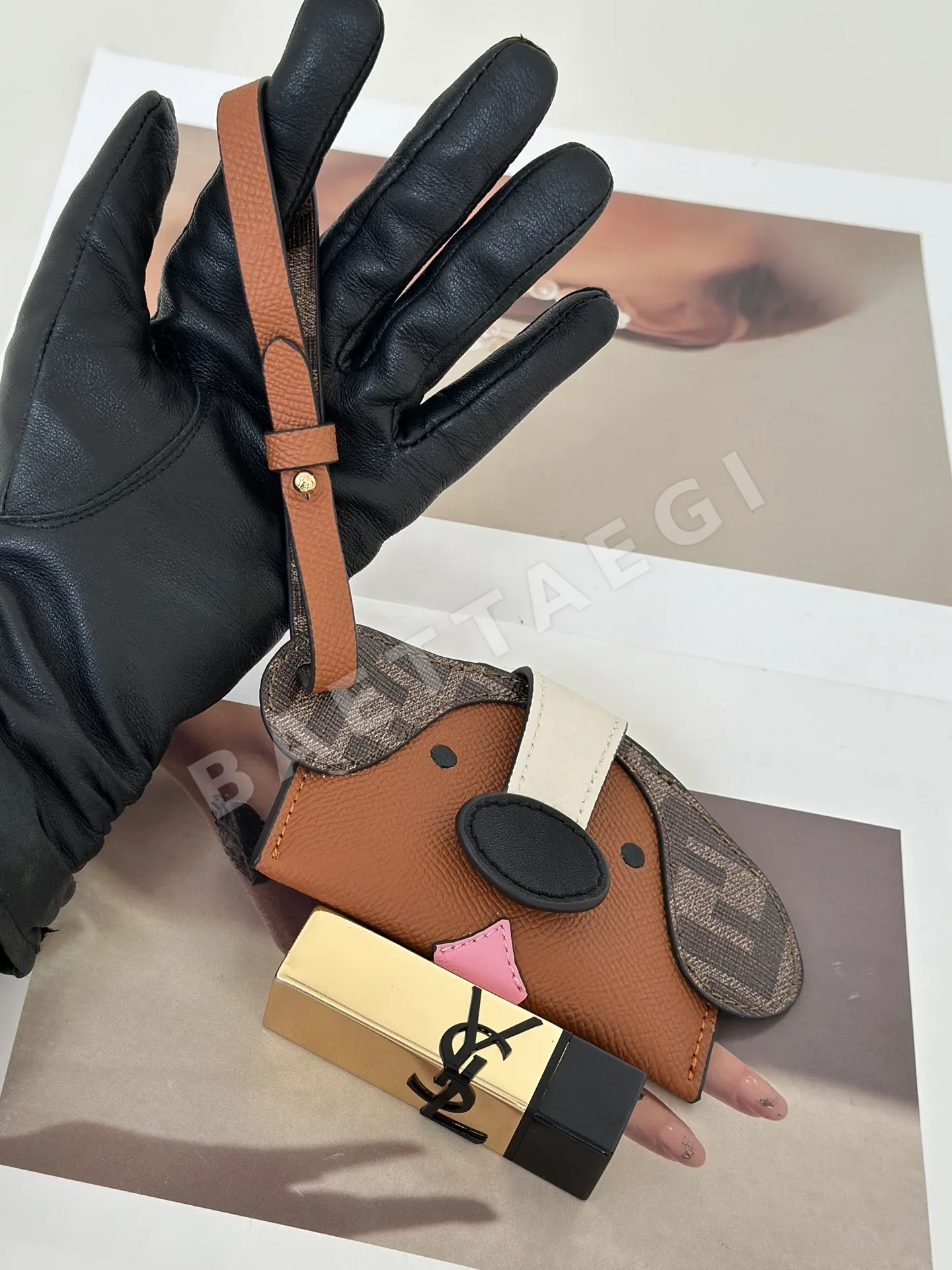 펜디 동물 모티프 카드홀더 키링 66816