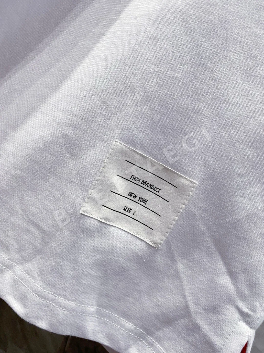 톰브라운 남성 앵커 자수 반팔 티셔츠 상세 이미지 5