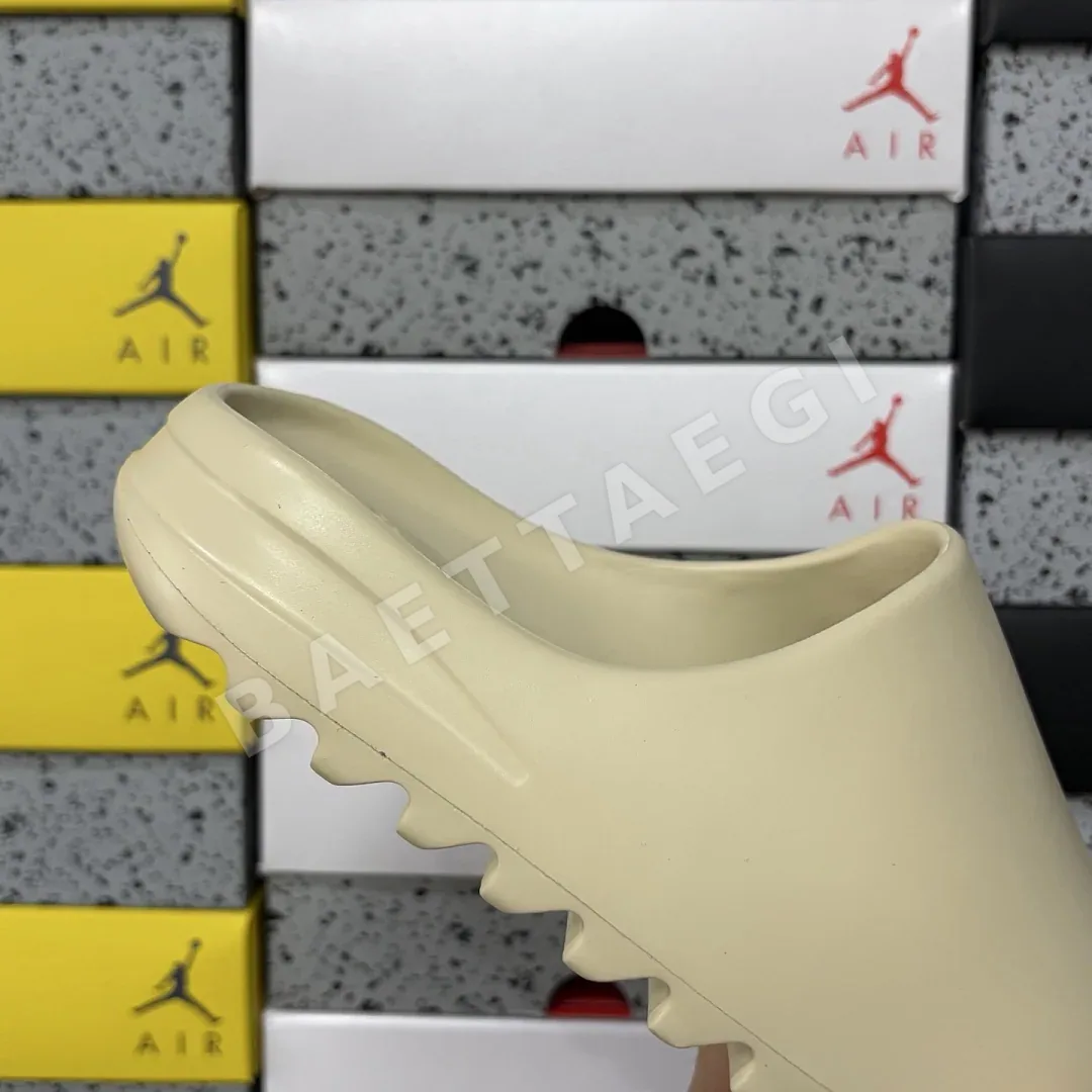 아디다스 [LW] 이지 슬라이드 FW6345 200619 Adidas Yeezy Slide Bone 상세 이미지 2