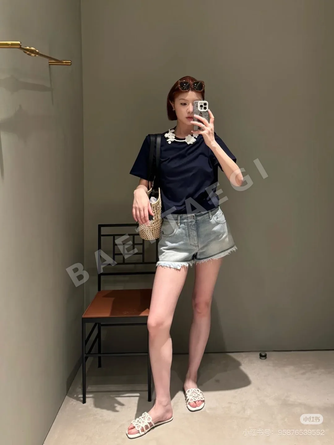 로에베 여성 반팔 티셔츠 상세 이미지 4