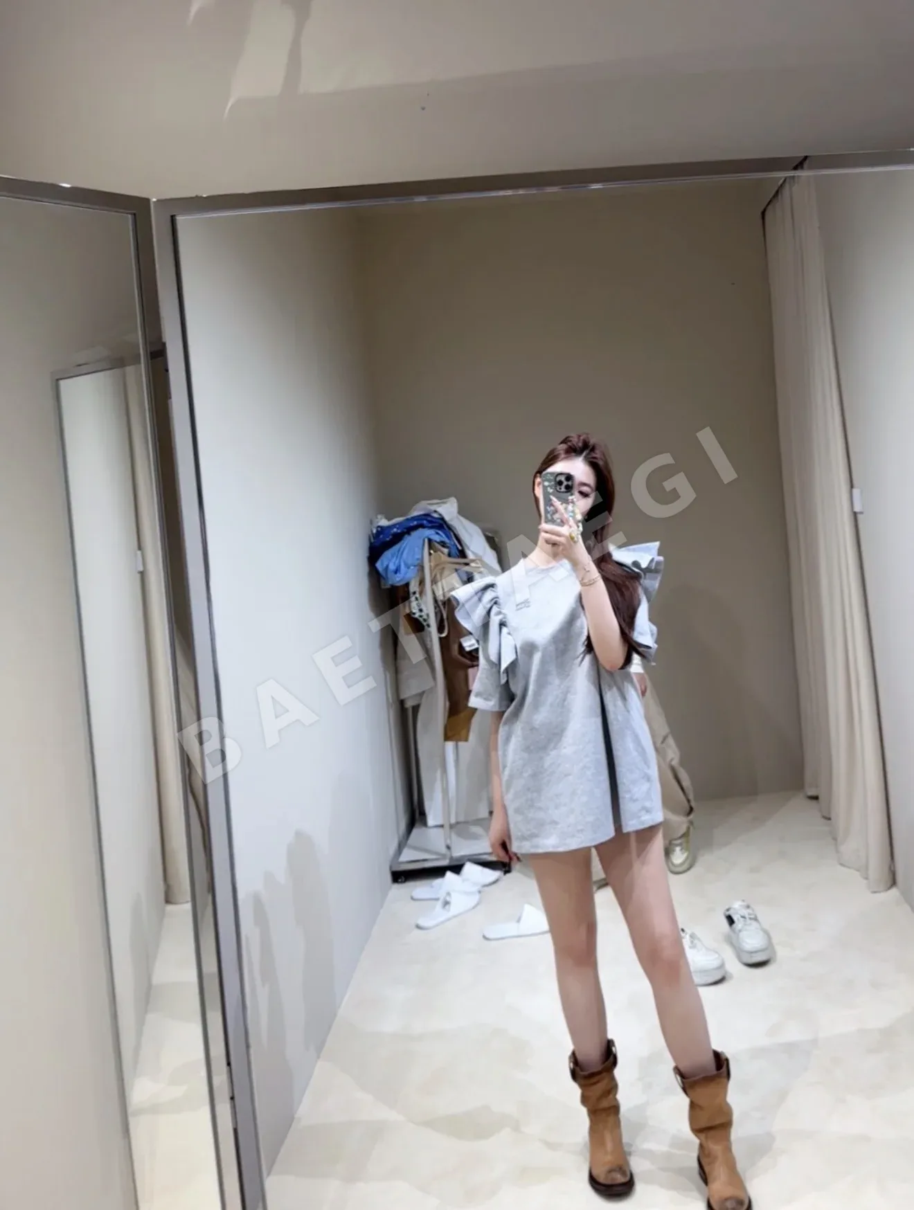 미우미우 프릴 디테일 코튼 반팔 티셔츠 상세 이미지 6